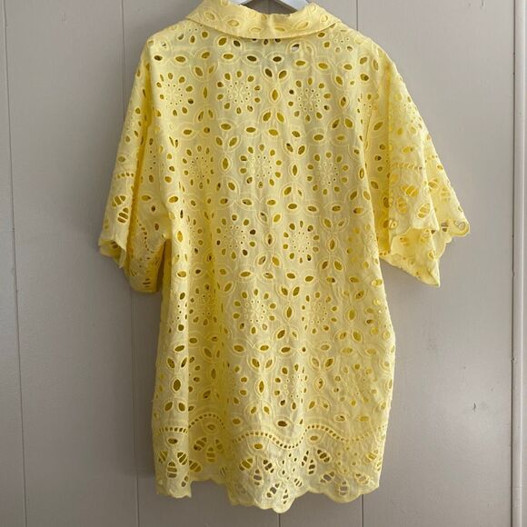 FORE Yellow Eyelet Lace Button-Up Blouse | Scallop Hem Short Sleeve Top Size M - Picture 2 of 4